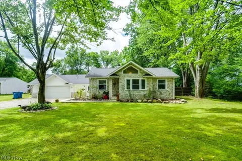 36505 Schaefer Dr, North Ridgeville, OH 44039