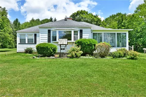 2740 Niles Cortland Rd NE, Cortland, OH 44410