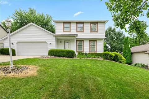 6589 N Timberidge Dr, Austintown, OH 44515