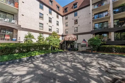800 Brick Mill Run #602, Westlake, OH 44145