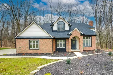 2700 High Hampton Trl, Cuyahoga Falls, OH 44223