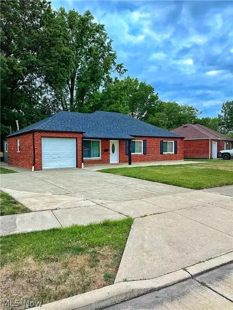 27461 Markbarry Ave, Euclid, OH 44132