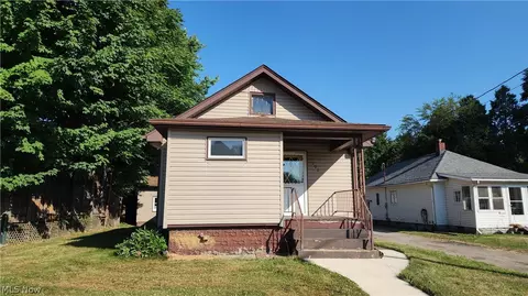 602 Sterling Ave, Dover, OH 44622