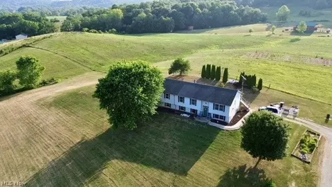45415 Carr Rd, Coolville, OH 45723