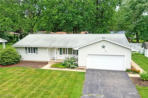 105 Carolyn Ave, Cortland, OH 44410