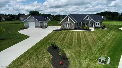 1538 Honey Badger Ln, Valley City, OH 44280