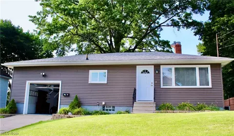 1399 Newton St, Akron, OH 44305