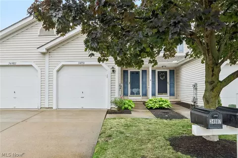 34991 Northview Cir, North Ridgeville, OH 44039