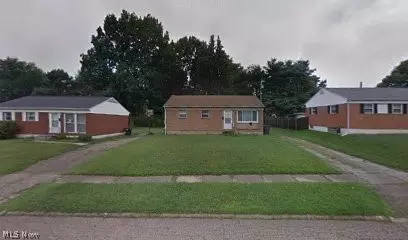 2455 40th St NE, Canton, OH 44705