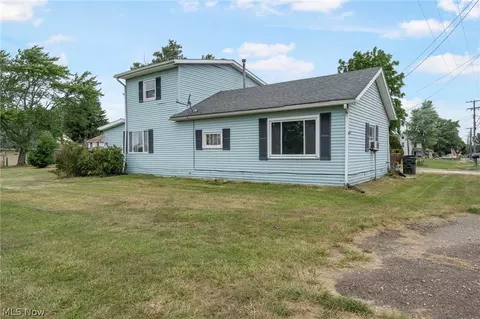 13826 S Main St, Beloit, OH 44609