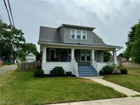 1113 N Walnut St, Dover, OH 44622