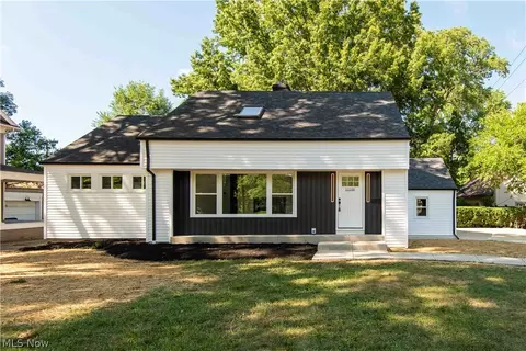 11100 Lake Ave, Cleveland, OH 44102