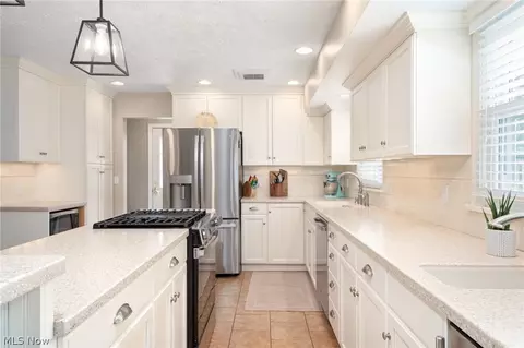 Kitchen - 19691 S Sagamore Rd, Fairview Park, OH 44126 photo 1 of 4