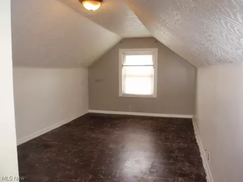 Bedroom - 605 Eastern Heights Blvd, Elyria, OH 44035 photo 5 of 6