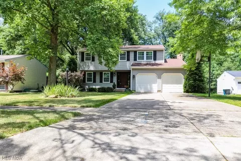 1167 Erin Dr, Kent, OH 44240