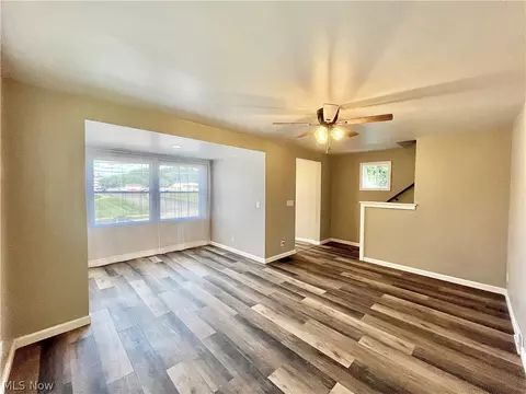 2123 Columbus Ave, Ashtabula, OH 44004 photo 9