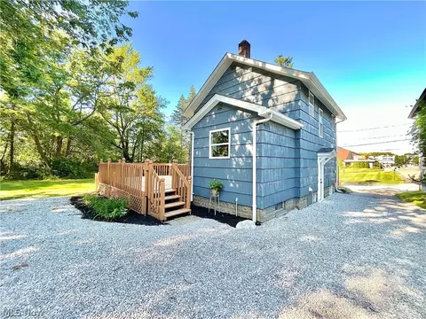 2123 Columbus Ave, Ashtabula, OH 44004 photo 2
