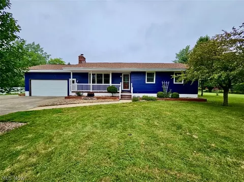 15996 Leggett Rd, Montville, OH 44064
