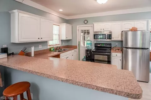 3797 Bay Path Dr, Akron, OH 44319 photo 10