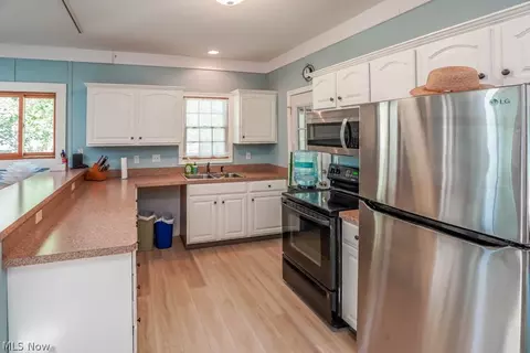 3797 Bay Path Dr, Akron, OH 44319 photo 12