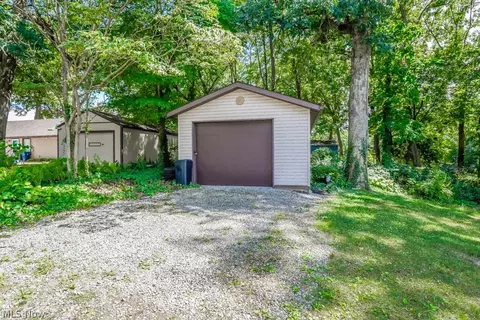 3797 Bay Path Dr, Akron, OH 44319 photo 37