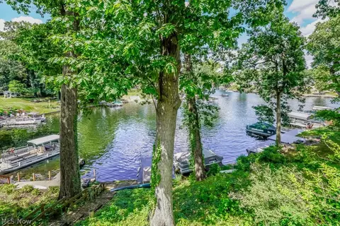 3797 Bay Path Dr, Akron, OH 44319 photo 27