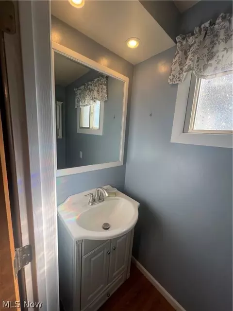 407 E 11th St, Dover, OH 44622 photo 16