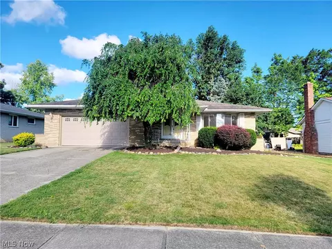 7688 Gerald Ave, Middleburg Heights, OH 44130