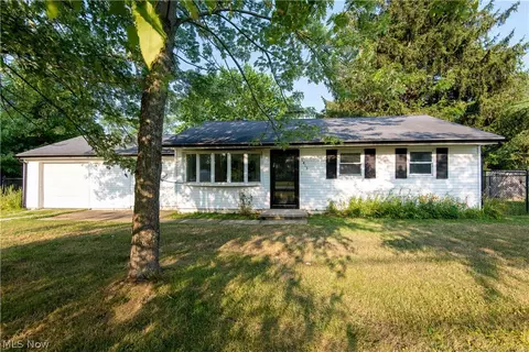 1413 Princeton Dr, Brunswick, OH 44212