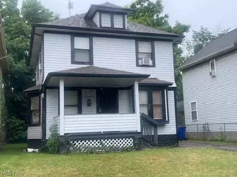 10900 Mount Overlook Ave, Cleveland, OH 44104
