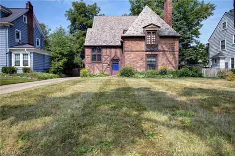 3320 Ingleside Rd, Shaker Heights, OH 44122