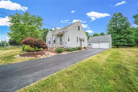 649 Bishop Rd, Highland Heights, OH 44143