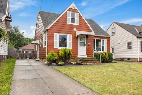 4821 Yorkshire Ave, Parma, OH 44134