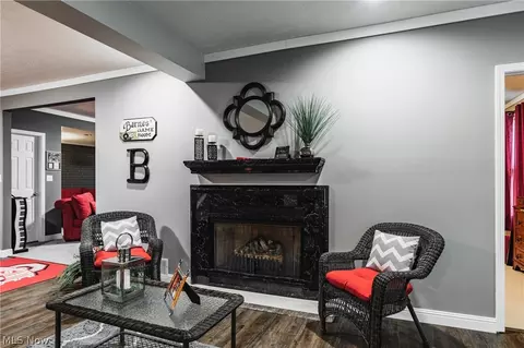Living - 104 Baker Trl, Vincent, OH 45784 photo 5 of 5