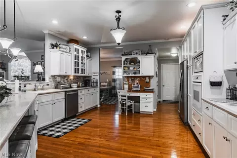 Kitchen - 104 Baker Trl, Vincent, OH 45784 photo 2 of 5