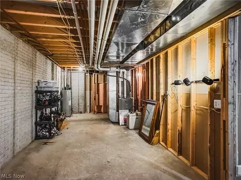 Entry Way - 104 Baker Trl, Vincent, OH 45784 photo 5 of 5