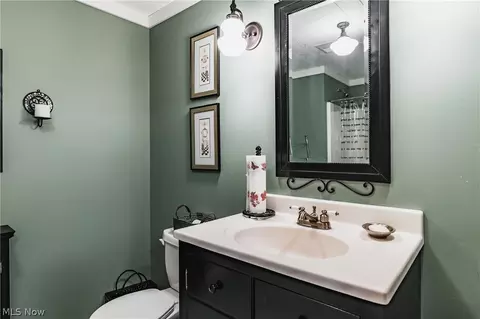 Bath - 104 Baker Trl, Vincent, OH 45784 photo 7 of 8
