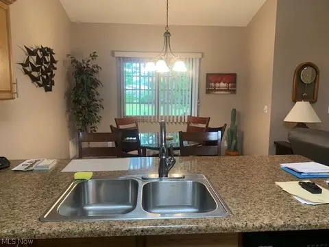 Kitchen - 125 Legend Trl, Willowick, OH 44095 photo 1 of 2
