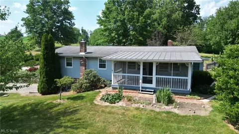 4529 Wells Rd, Shreve, OH 44676