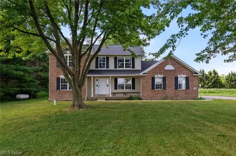 11978 Georgetown St NE, Paris, OH 44669