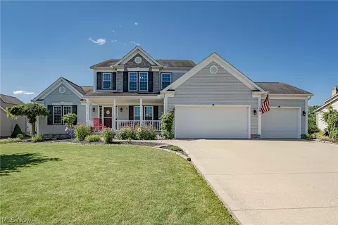 3840 Aylesworth Cir NW, Uniontown, OH 44685