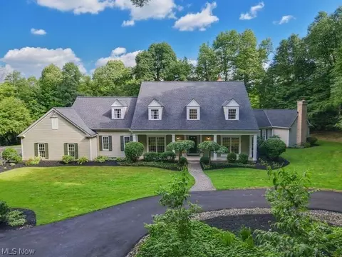 7470 Water Fall Trl, Chagrin Falls, OH 44022