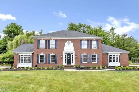 1298 Emerald Creek Dr, Broadview Heights, OH 44147