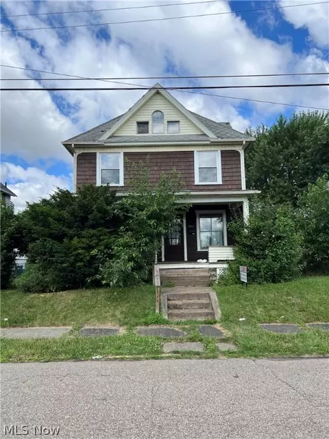 1033 Garfield Ave SW, Canton, OH 44706