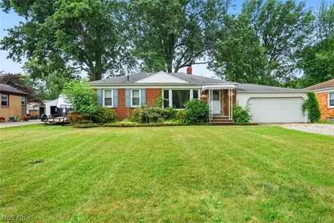 37695 Caroline Dr, Avon, OH 44011