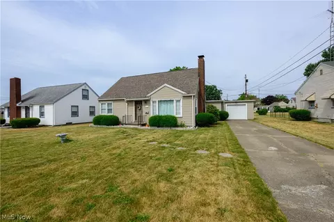 145 Valleyview Ave NW, Canton, OH 44708