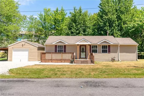 2495 Hillstock Ave, Akron, OH 44312