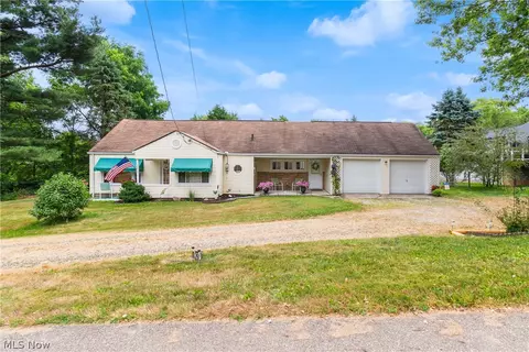 424 Elm St, Canal Fulton, OH 44614