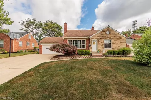 21772 Hillsdale Ave, Fairview Park, OH 44126