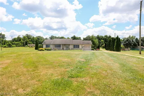 6350 Columbus Rd, Shreve, OH 44676